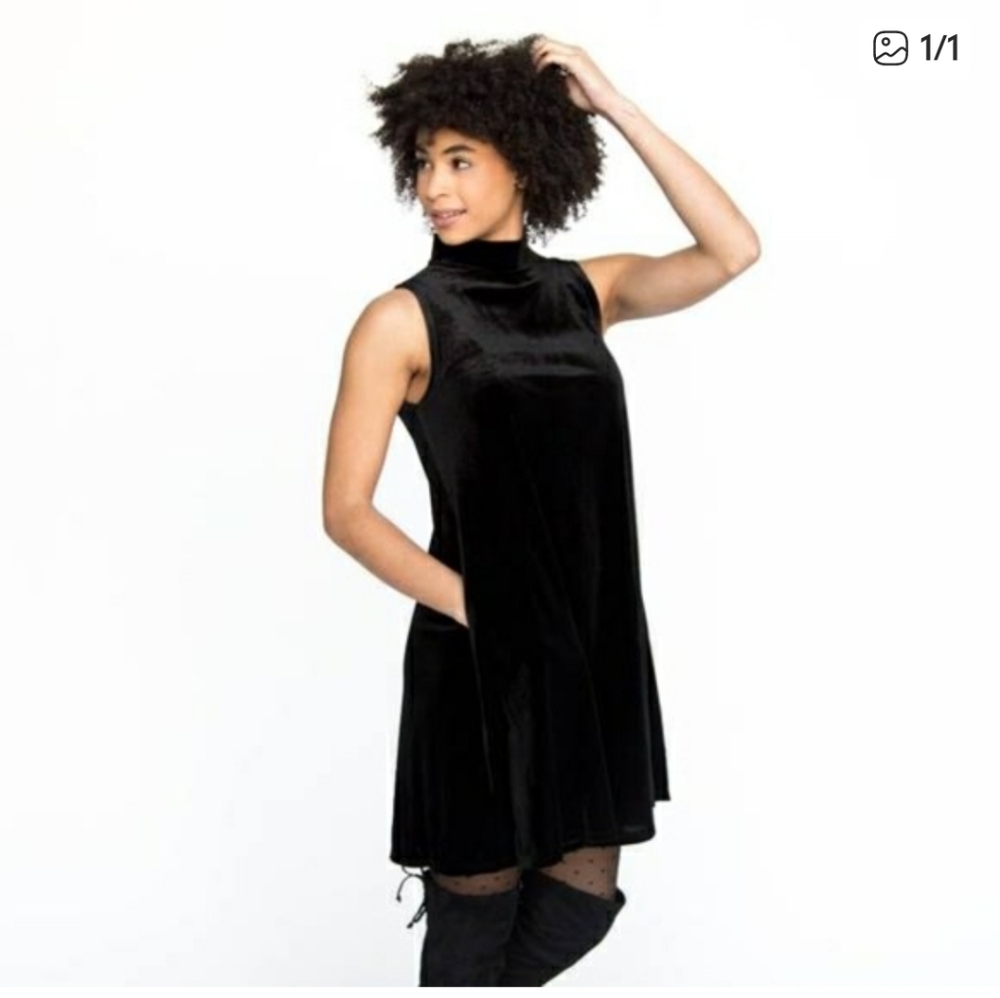 Agnes & Dora Black Velvet Swing Tank Dress